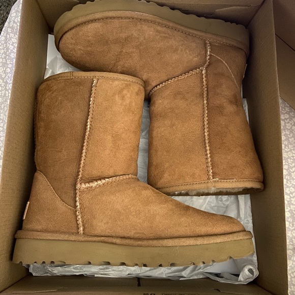 Ugg’s - Picture 2 of 12